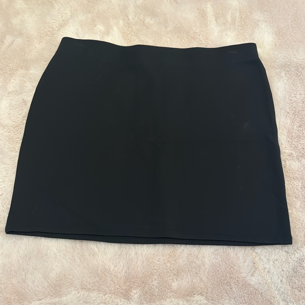 H&M black mini skirt